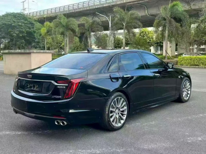 南平22年凯迪拉克CT68