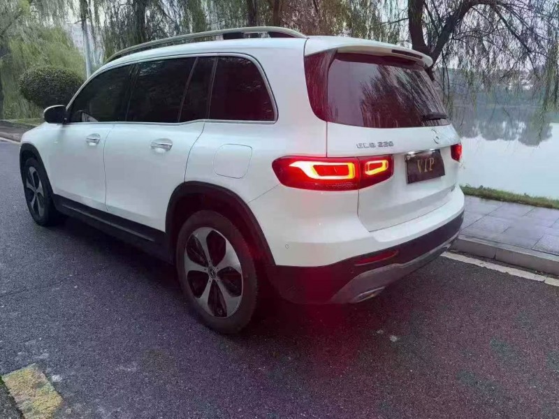 九江23年奔驰GLB7