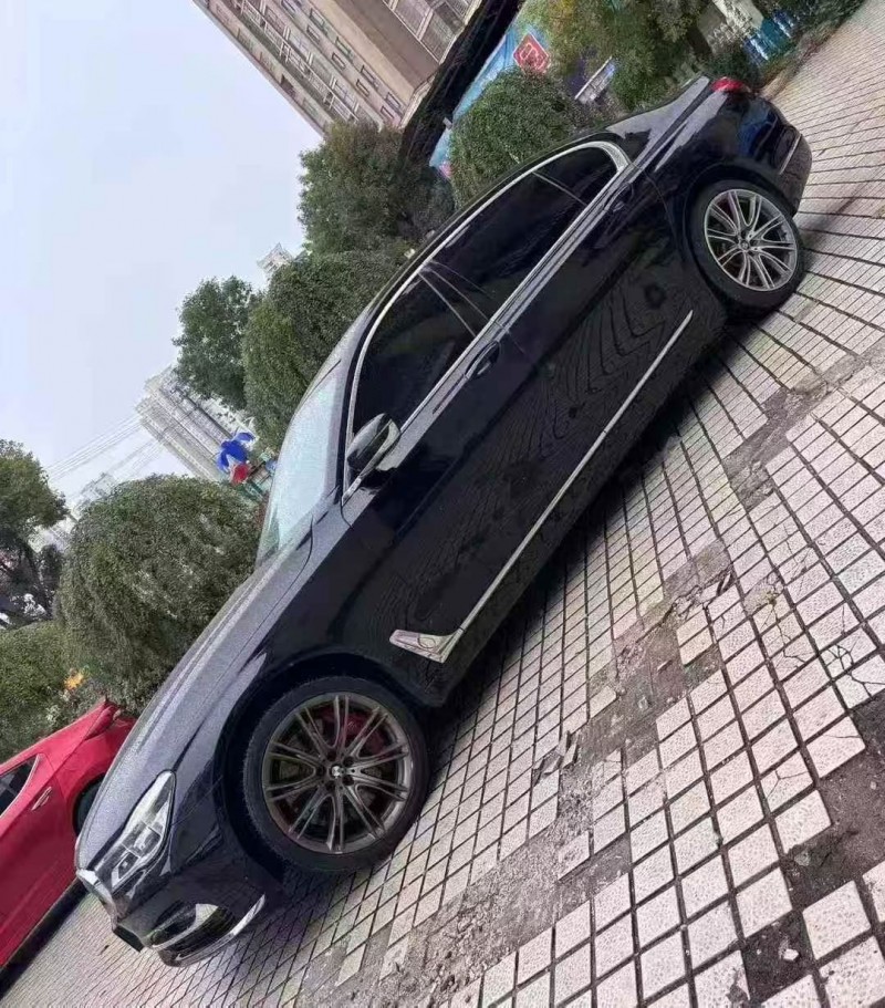 邵阳17年宝马7系2