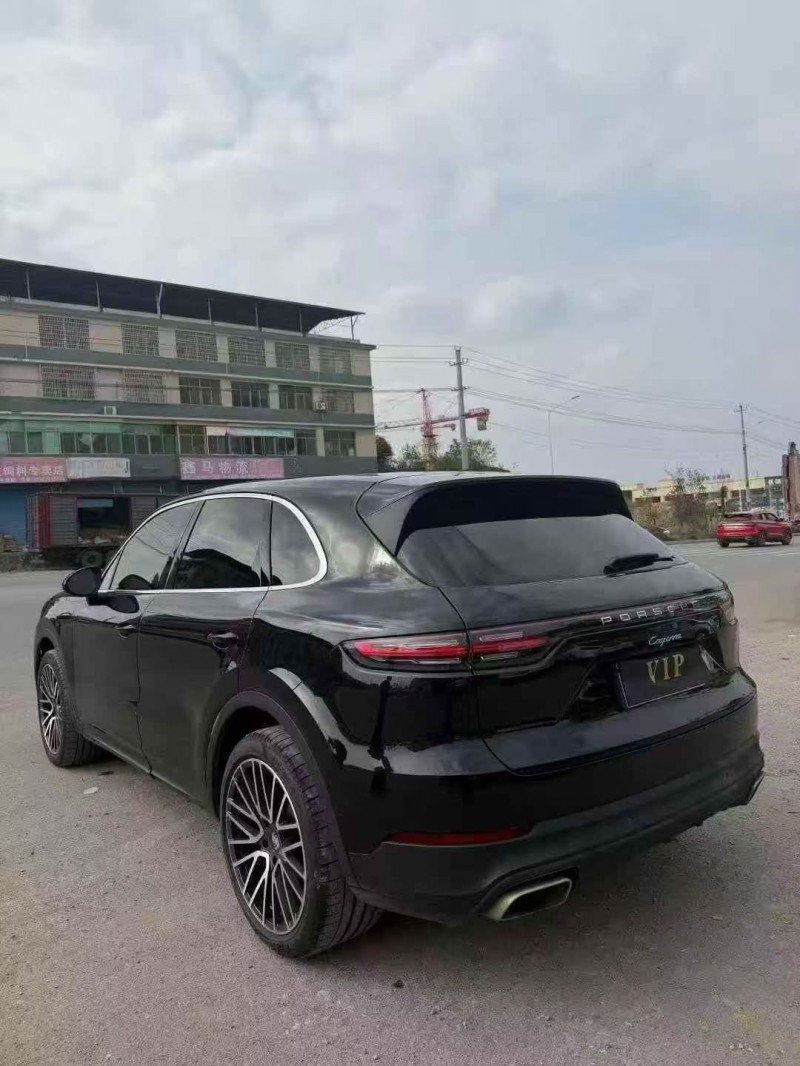 常德22年保时捷卡宴6