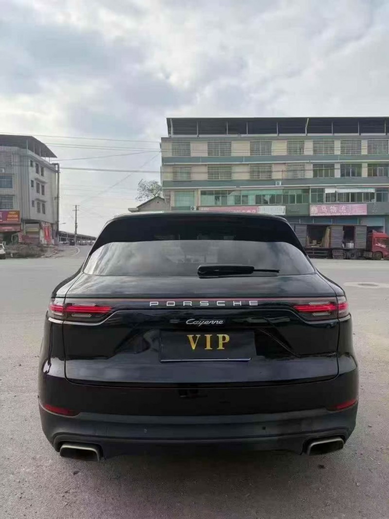 常德22年保时捷卡宴9