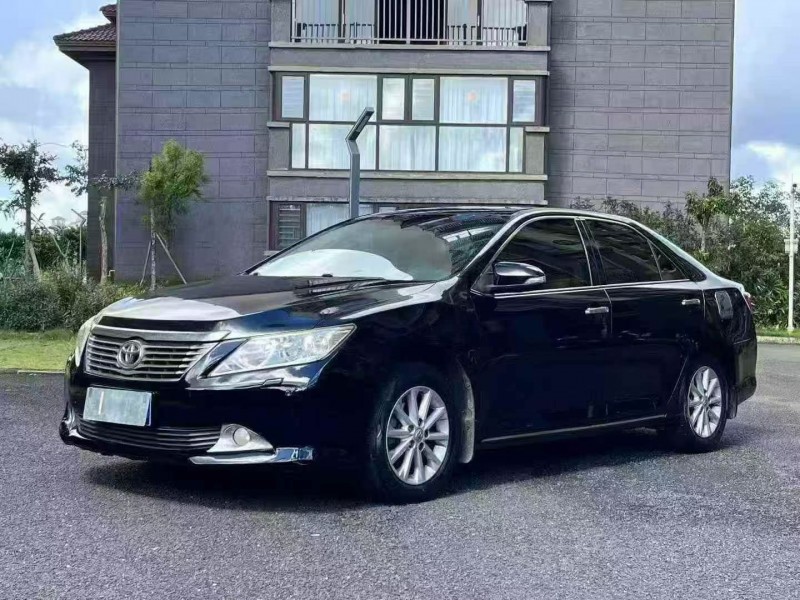 三亚12年丰田凯美瑞2