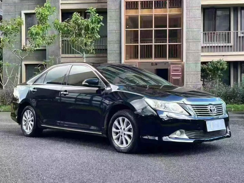 三亚12年丰田凯美瑞3