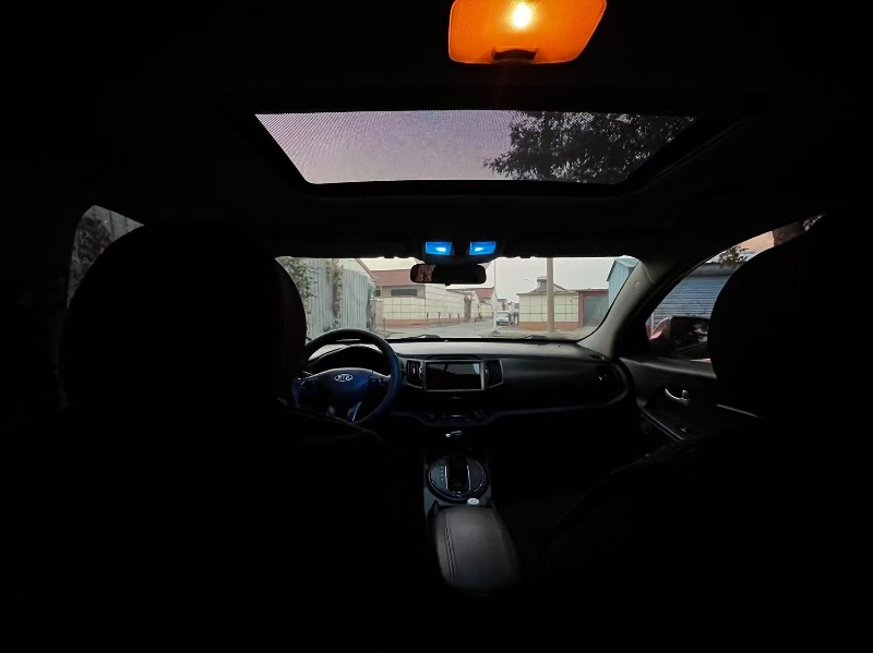 天津13年起亚智跑6