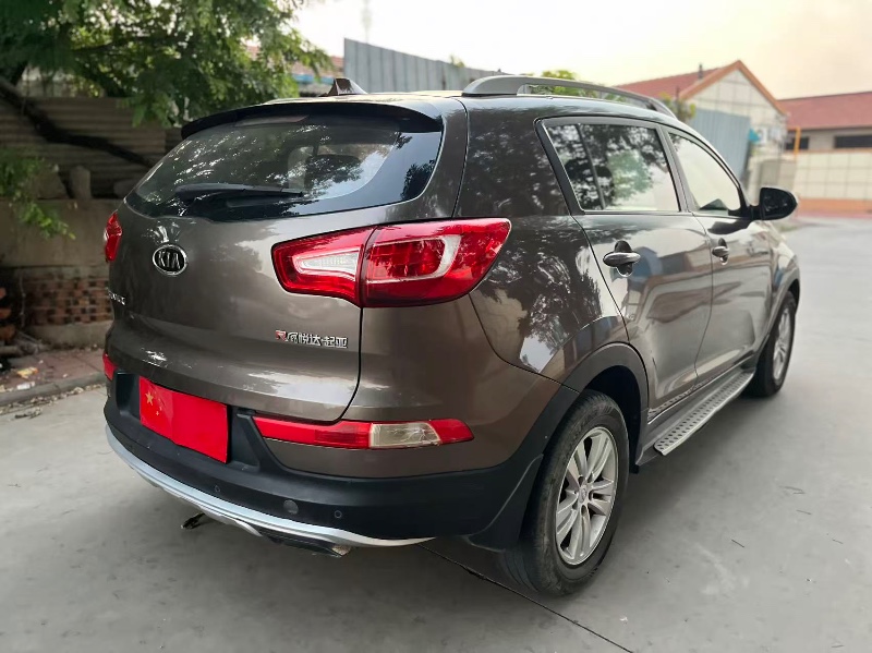 天津13年起亚智跑9