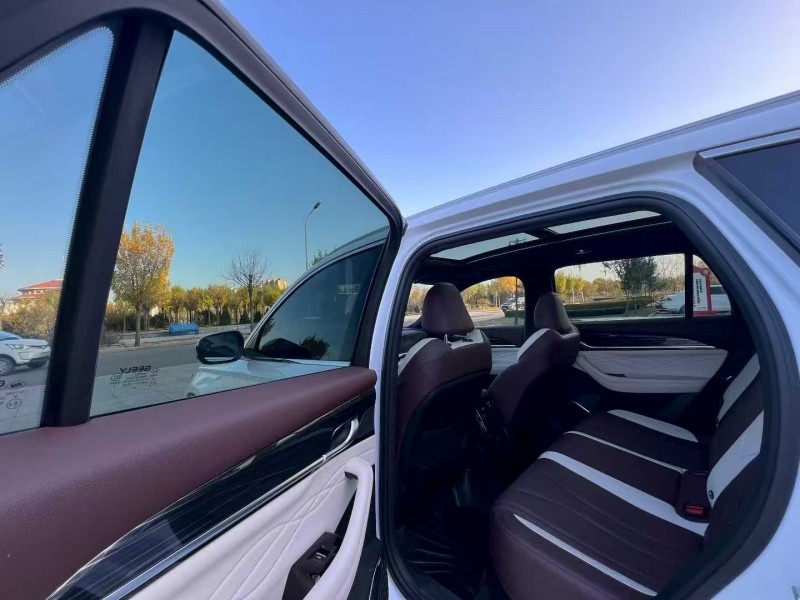 保定23年吉利星越4