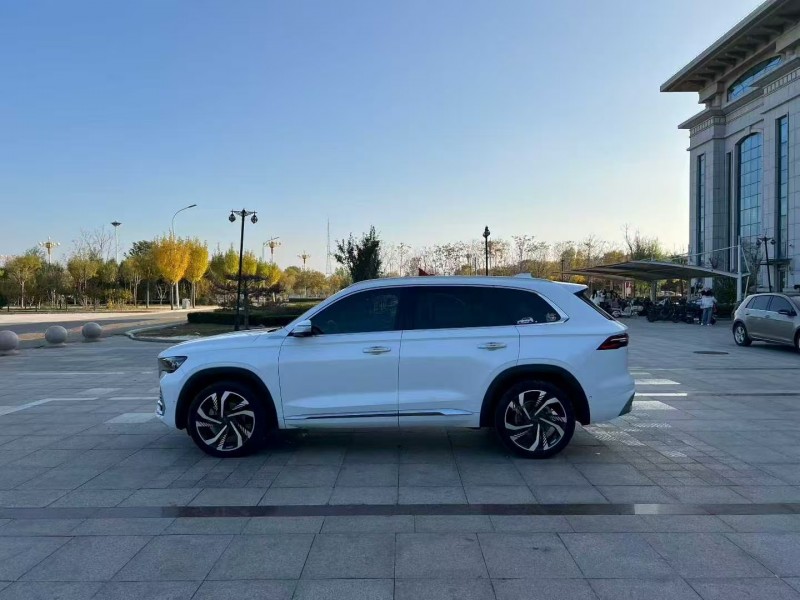 保定23年吉利星越7