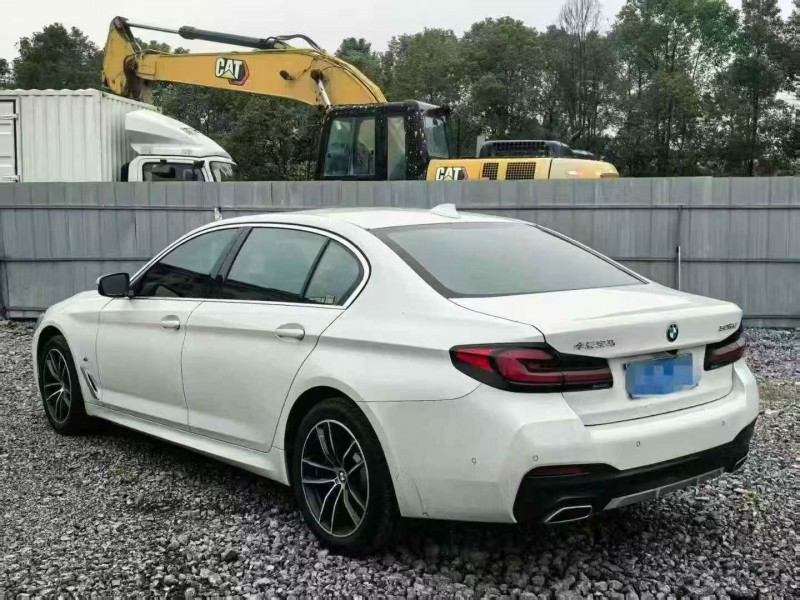 岳阳23年宝马5系8