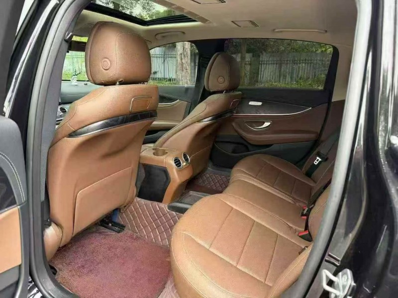 张家界19年奔驰E4