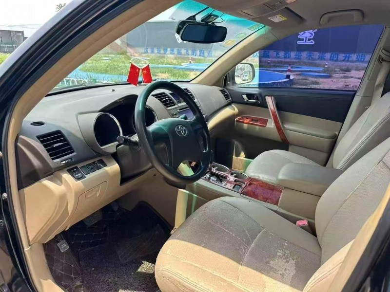 潍坊15年丰田汉兰达4
