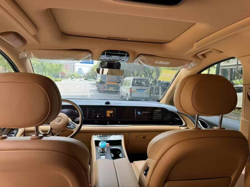 榆林25年岚图汽车梦想家5