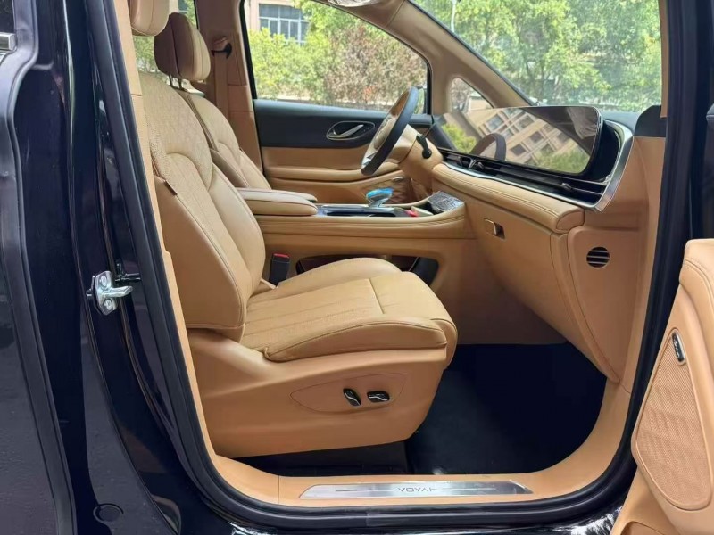 榆林25年岚图汽车梦想家6