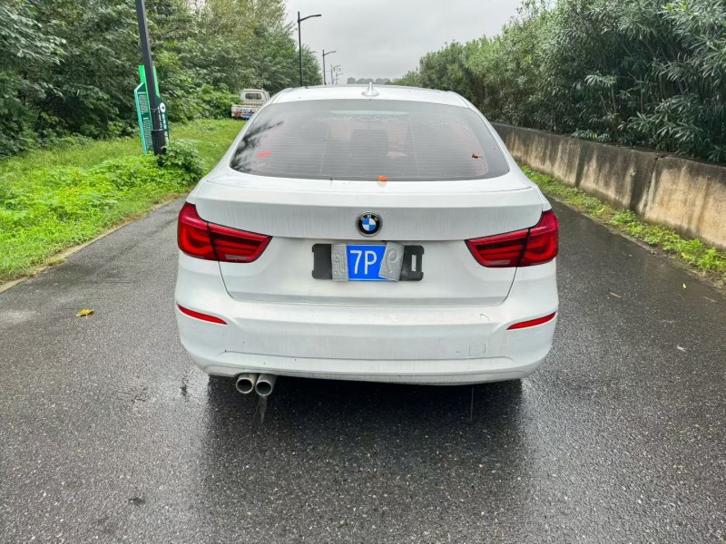 阜阳17年宝马3系9