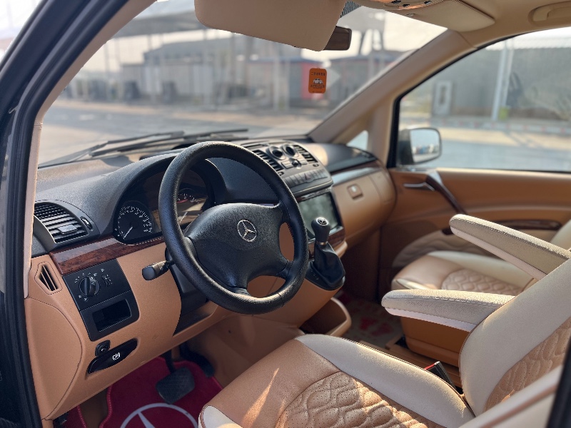 天津16年奔驰威霆4