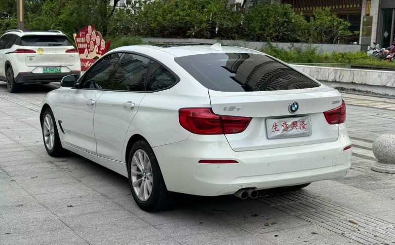 阳江17年宝马3系7