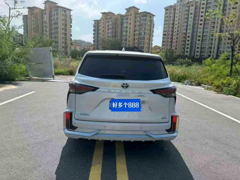 东莞25年丰田塞纳4