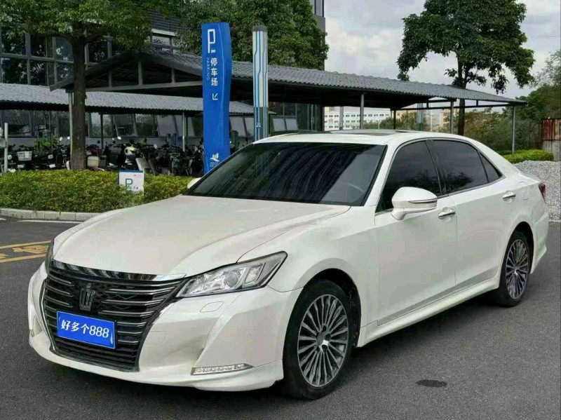 东莞18年丰田皇冠3