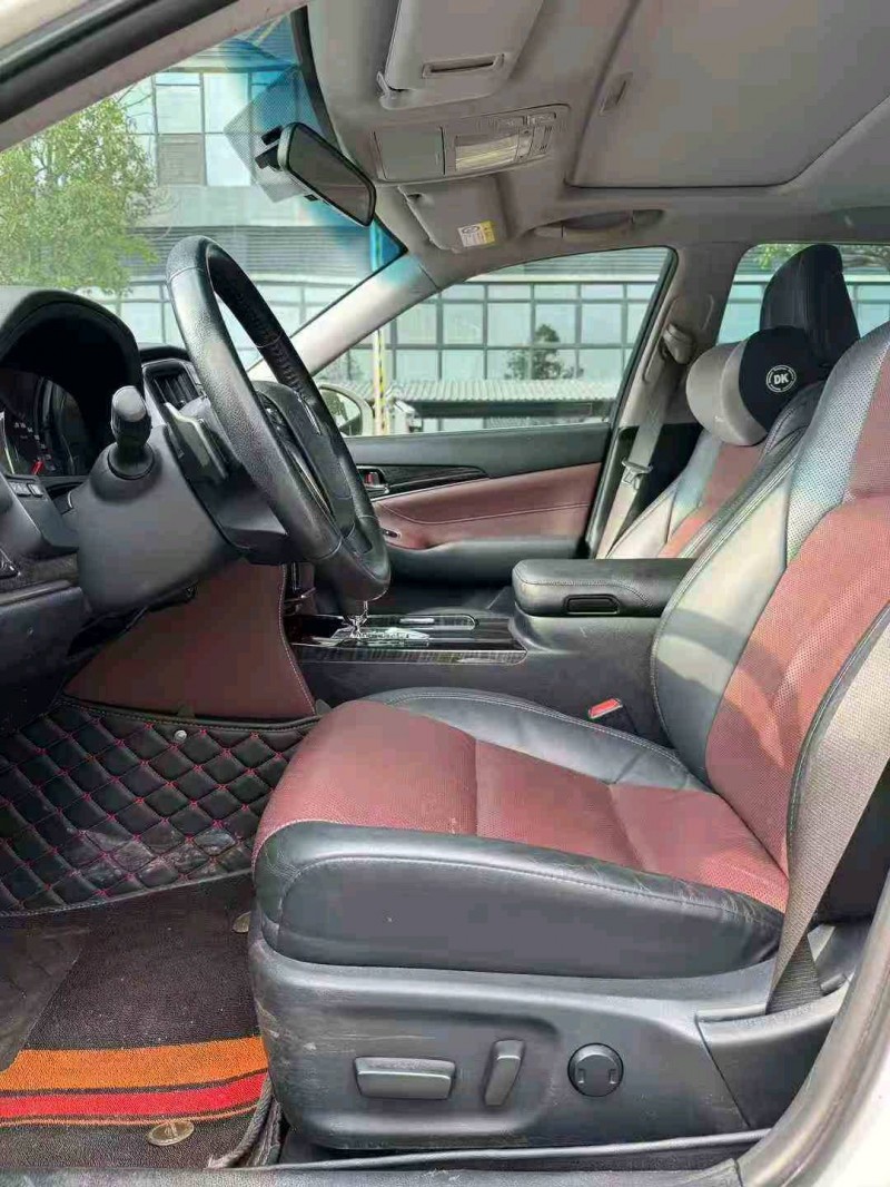 东莞18年丰田皇冠7