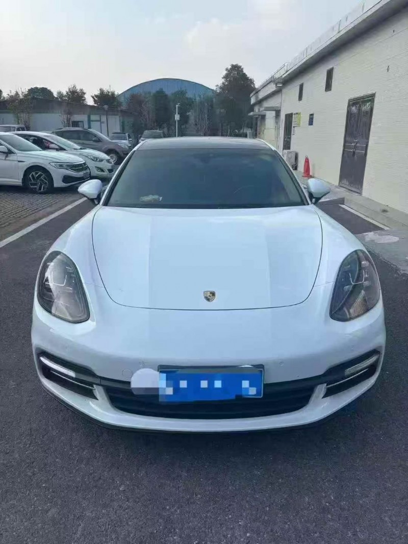 衡阳18年保时捷帕拉梅拉1