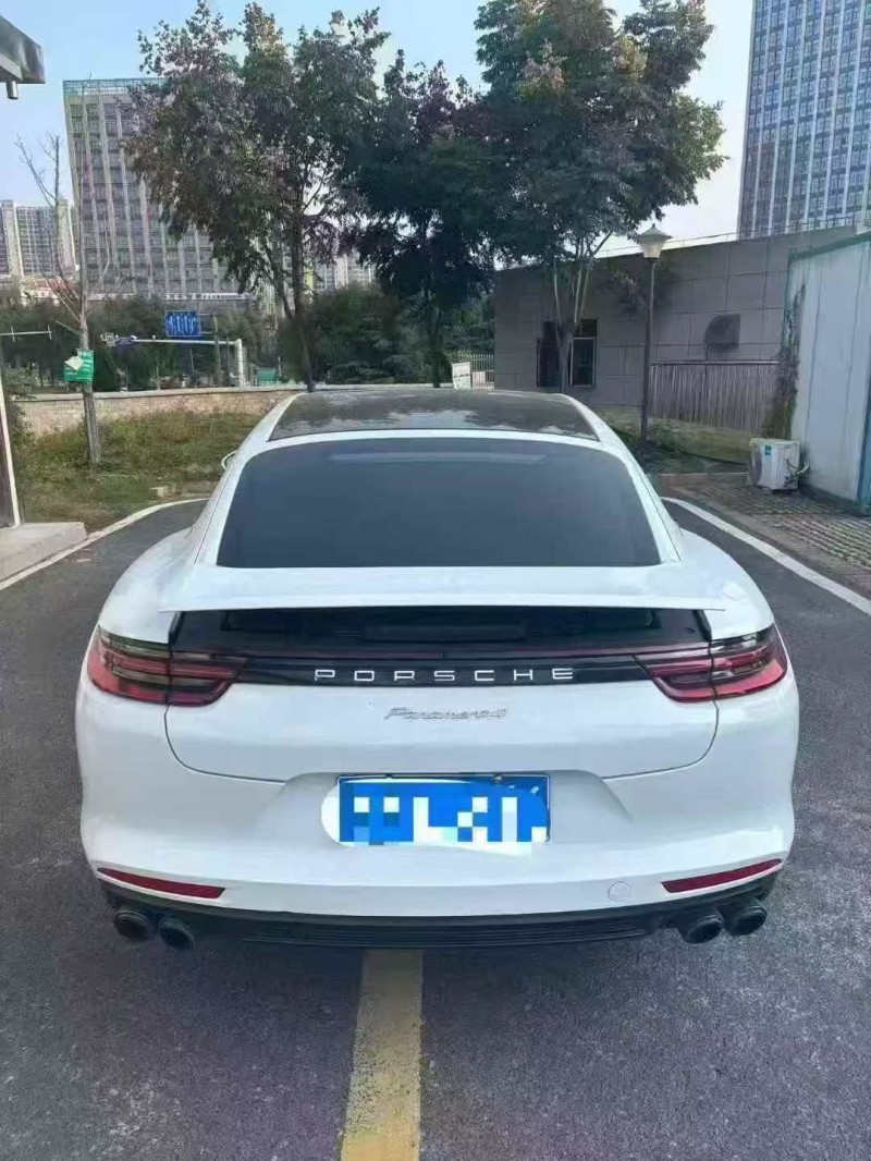 衡阳18年保时捷帕拉梅拉8