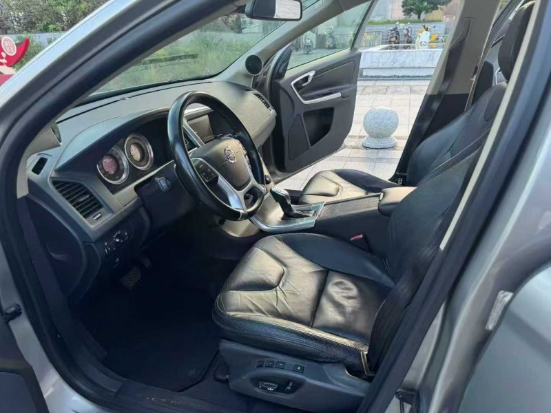 阳江13年沃尔沃XC605