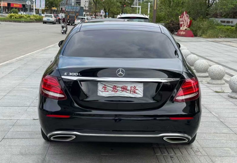 阳江19年奔驰E8