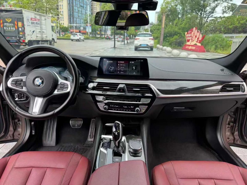 阳江19年宝马5系3