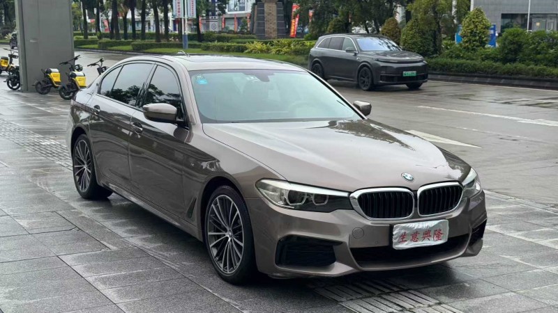 阳江19年宝马5系4