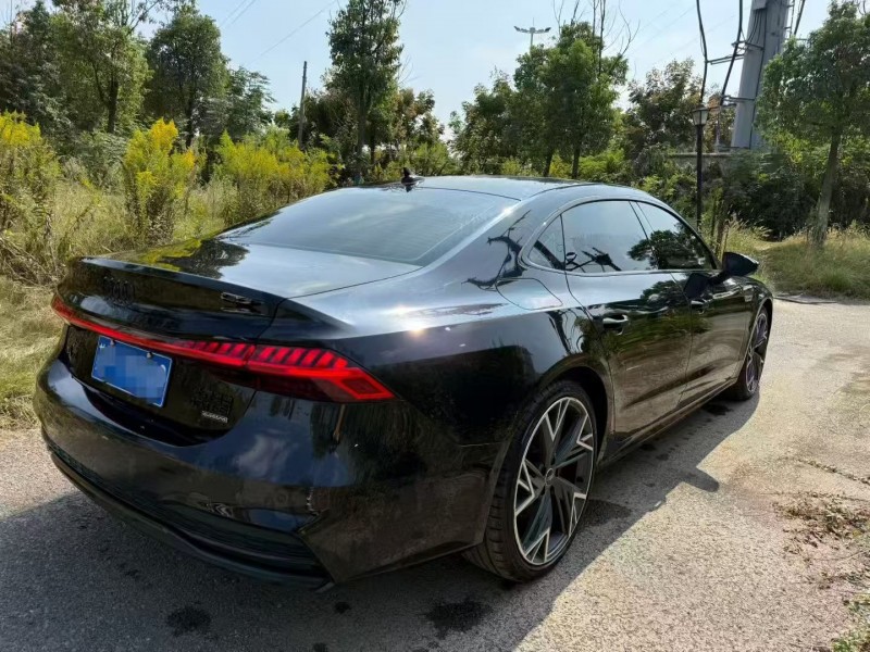 荆州23年奥迪A7L8