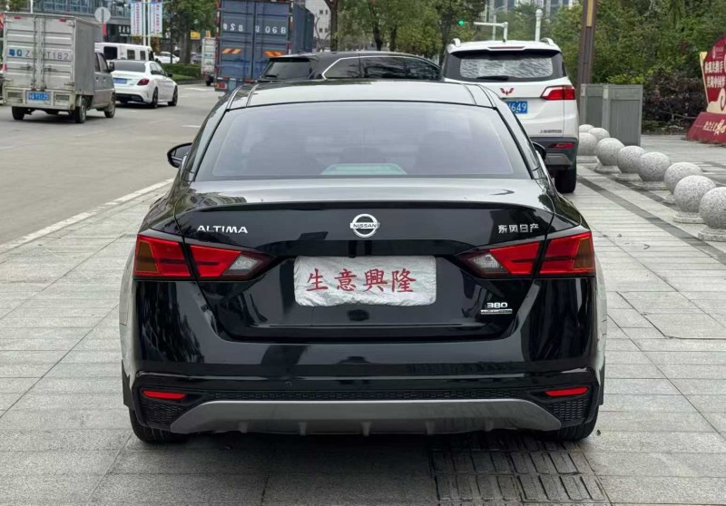 阳江19年日产天籁8