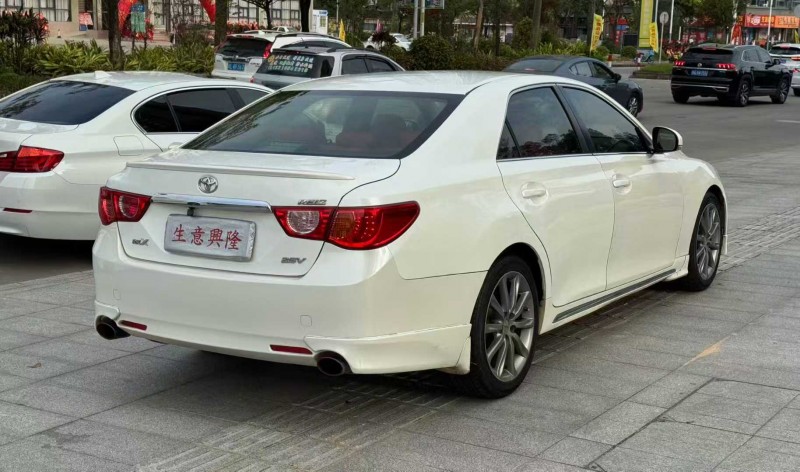 阳江13年丰田锐志8