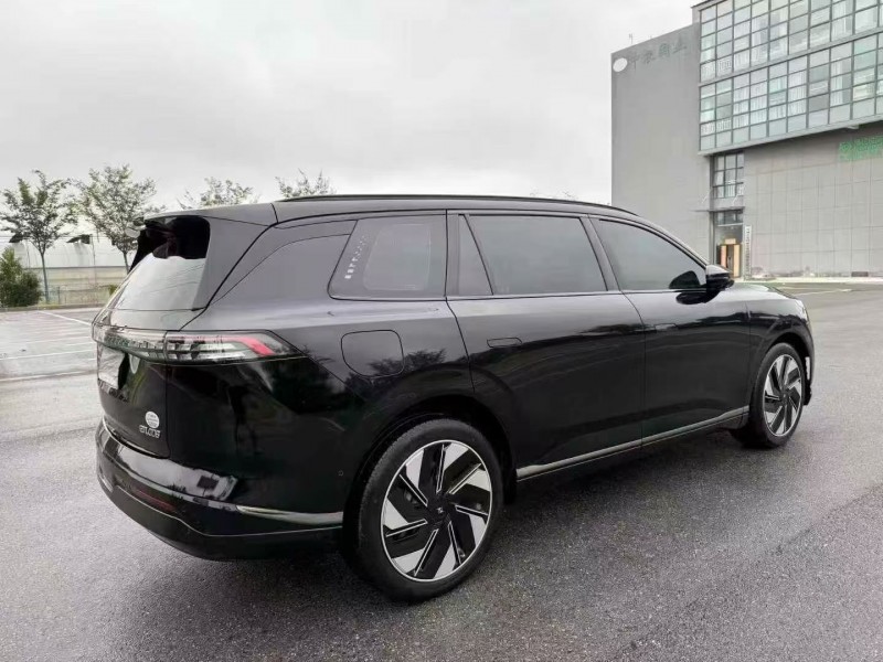 无锡25年东风奕炫9