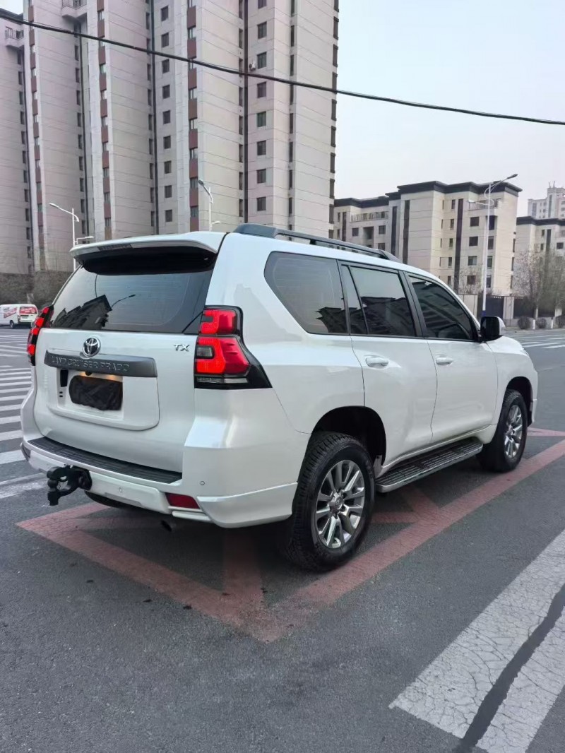 宜昌19年丰田普拉多8