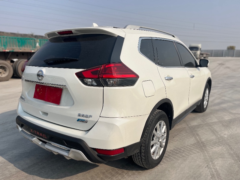 天津18年日产奇骏9