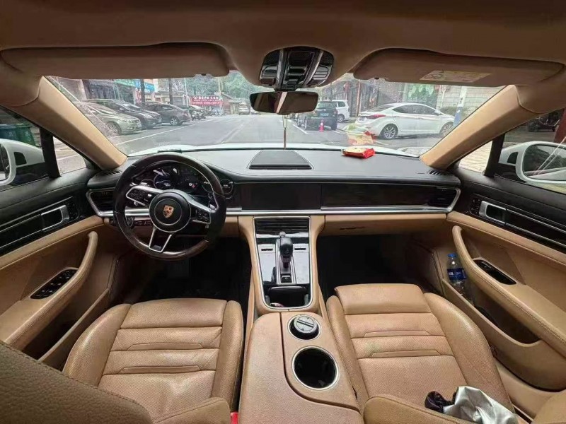 湘潭18年保时捷帕拉梅拉6