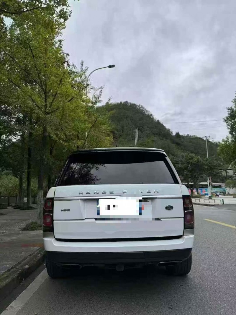 重庆19年路虎揽胜9