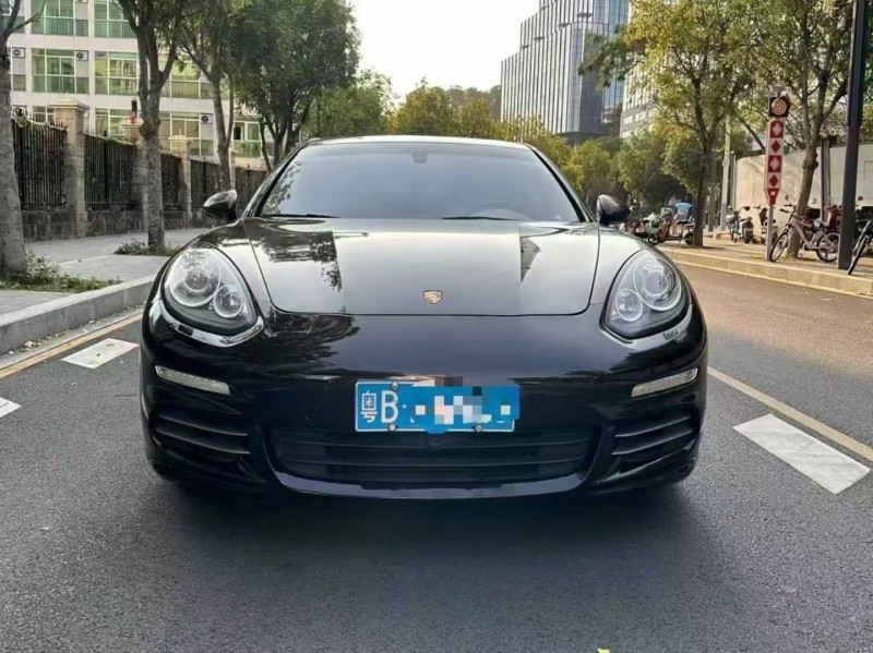 深圳13年保时捷帕拉梅拉1