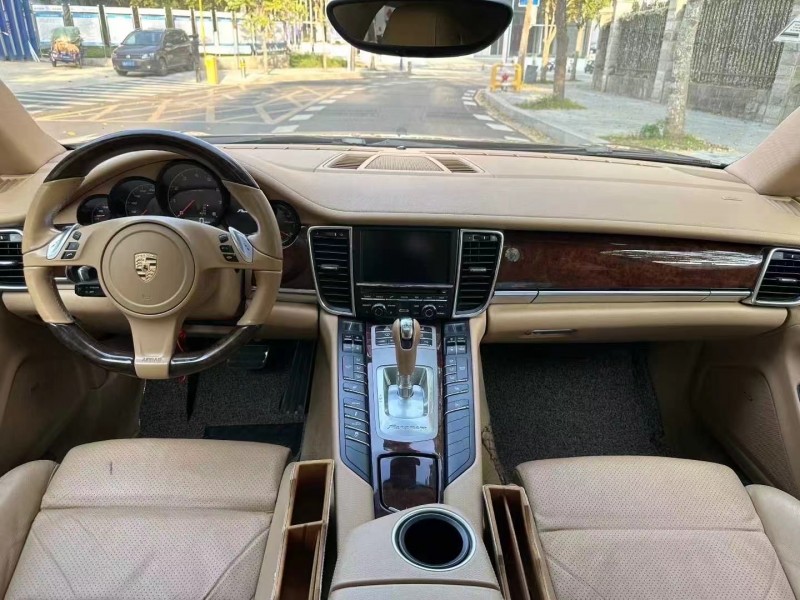 深圳13年保时捷帕拉梅拉7