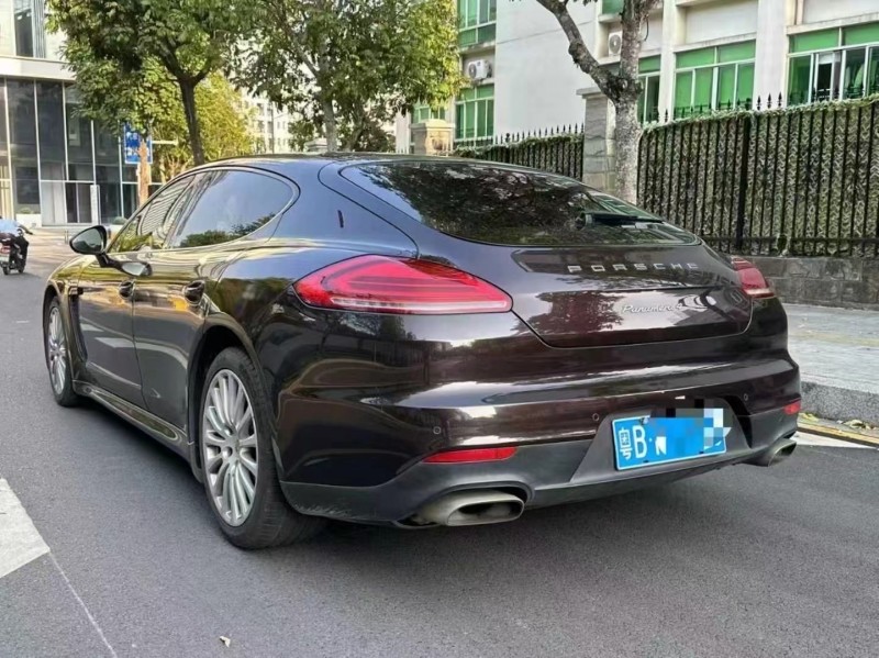 深圳13年保时捷帕拉梅拉9