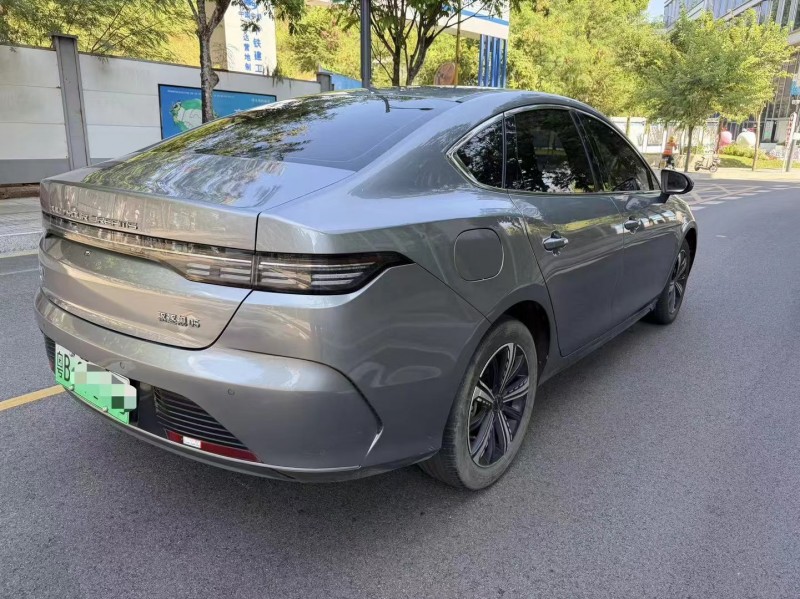 深圳22年比亚迪驱逐舰6