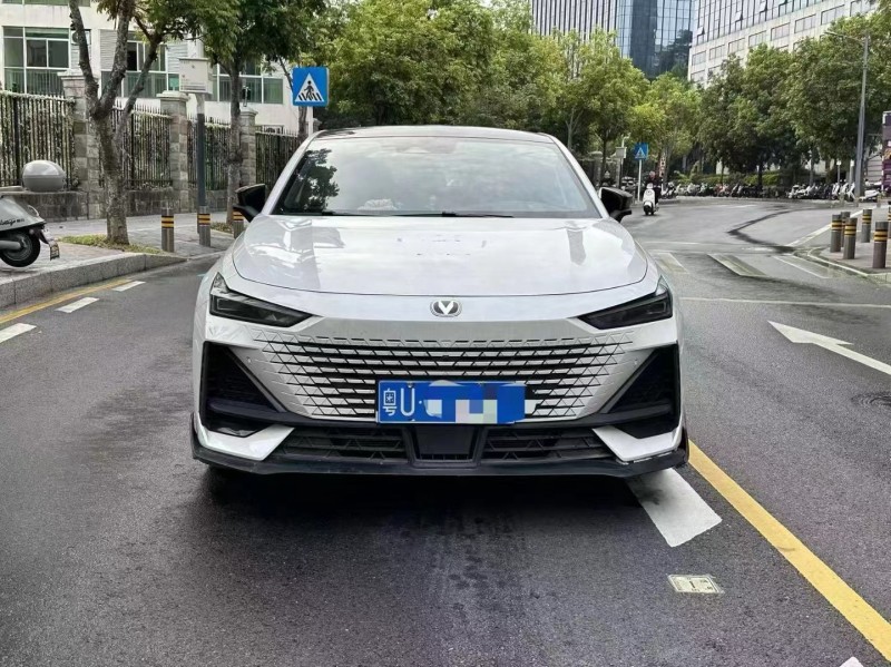 深圳23年长安汽车UNI1