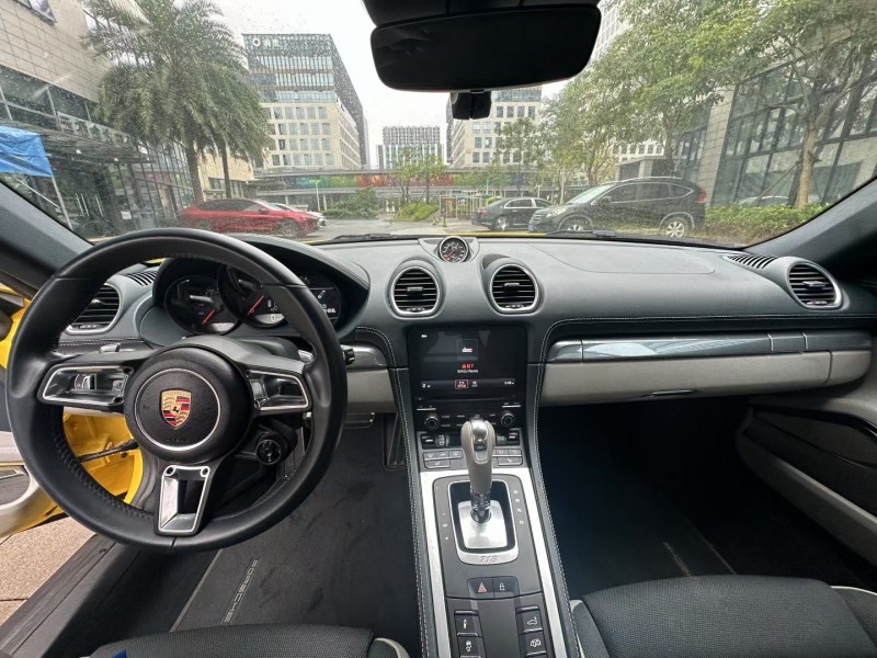 佛山22年保时捷7184