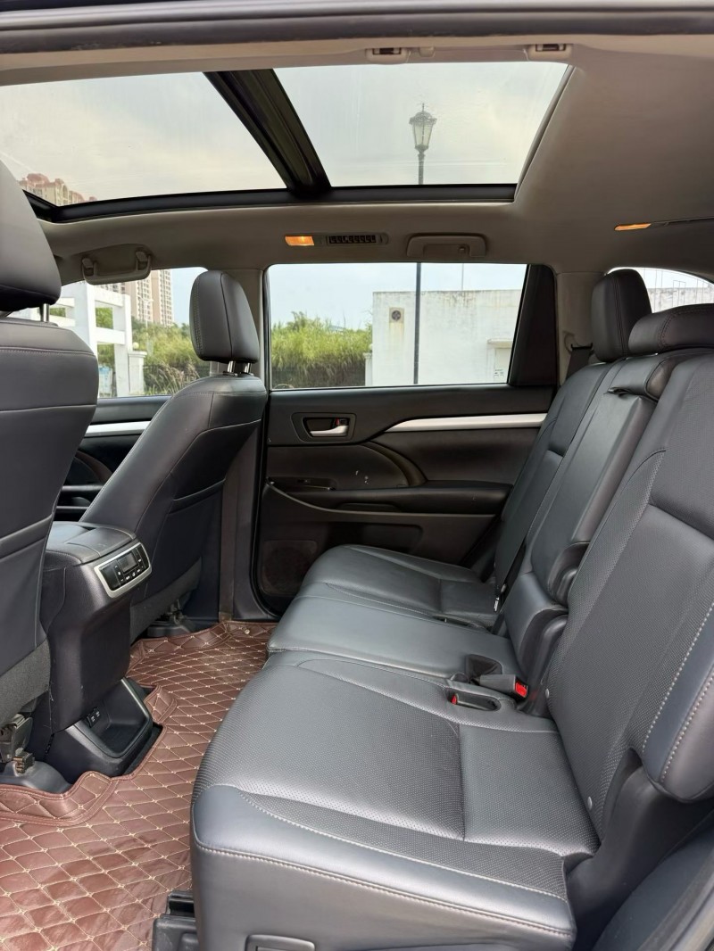 南宁20年丰田汉兰达7