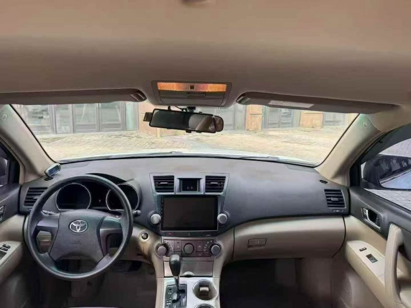 琼海14年丰田汉兰达4