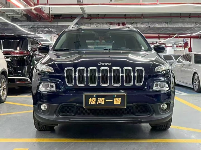 东莞17年Jeep自由光1