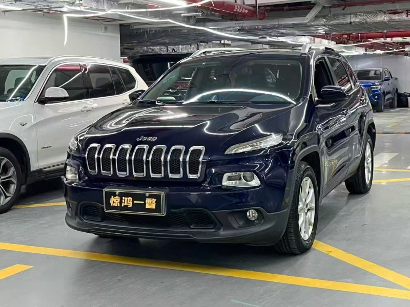 东莞17年Jeep自由光3