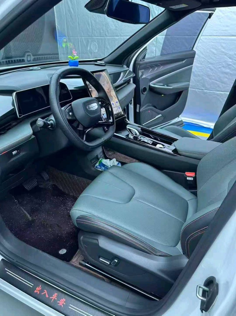 广州24年吉利博越5