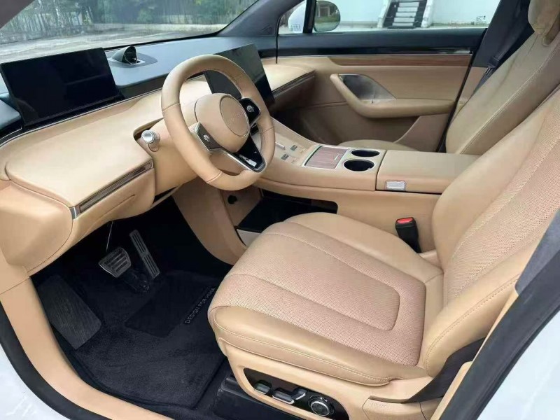 深圳25年华为智选问界5