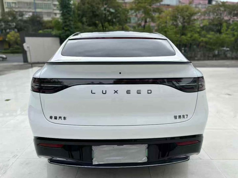 深圳25年华为智选问界9