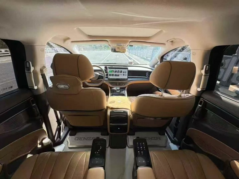 青岛23年腾势D94